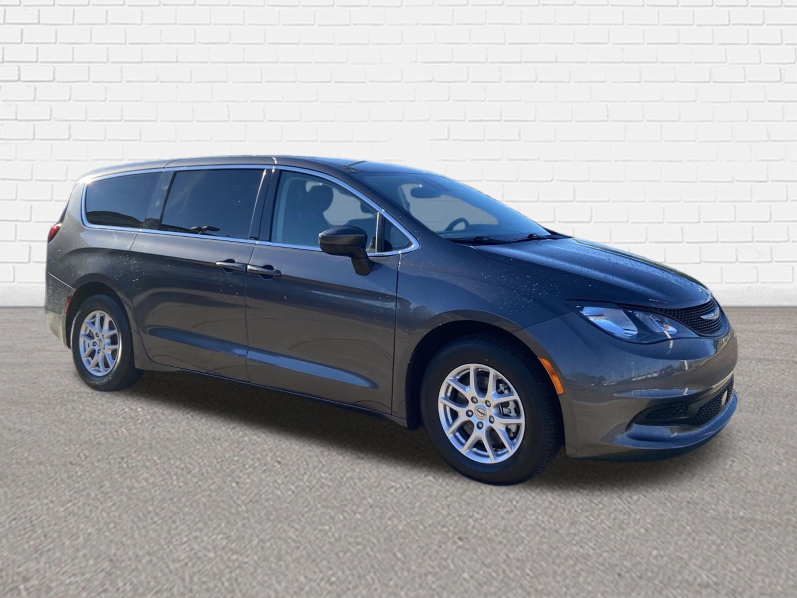 2023 Chrysler Voyager