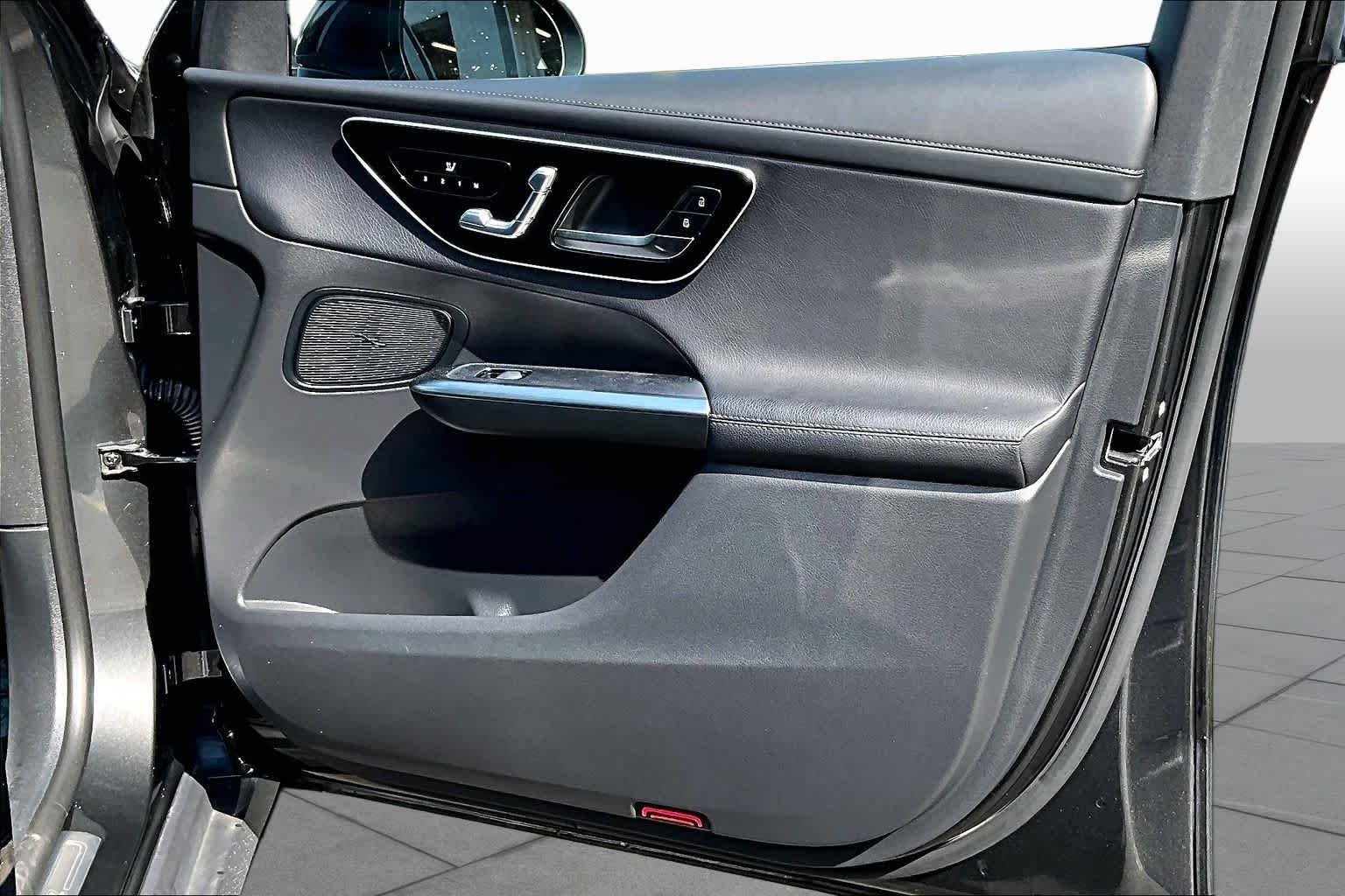Used 2024 Graphite Grey Metallic Mercedes-Benz GLC 300 image 45