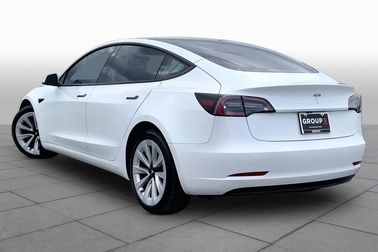 Used 2023 Pearl White Multi-Coat Tesla  image 11