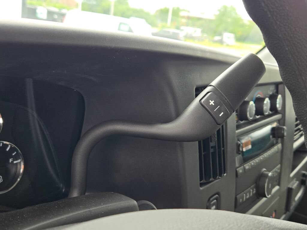 2025 Chevrolet Express Cargo Work Van - Photo 21