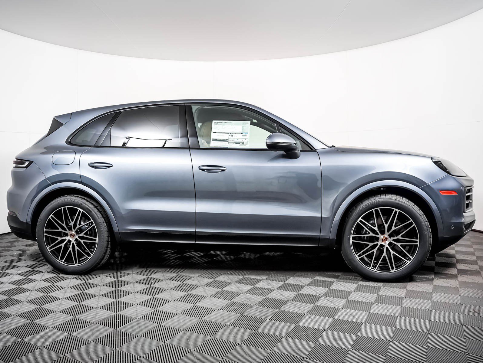 New 2026 VANADIUM GREY Porsche  image 9