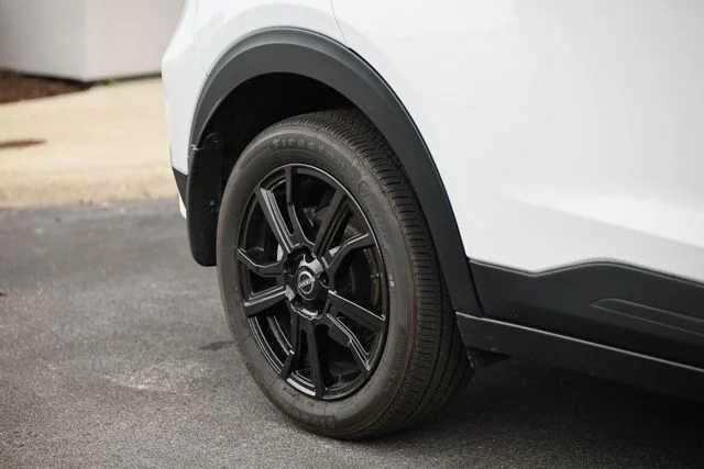 Used 2024 Fresh Powder Nissan SV image 5