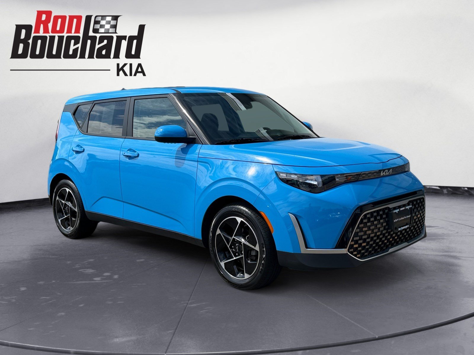Used 2023 Surf Blue Kia EX image 1