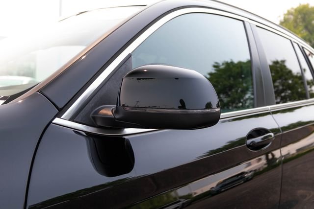 Used 2023 Jet Black BMW xDrive30i image 13