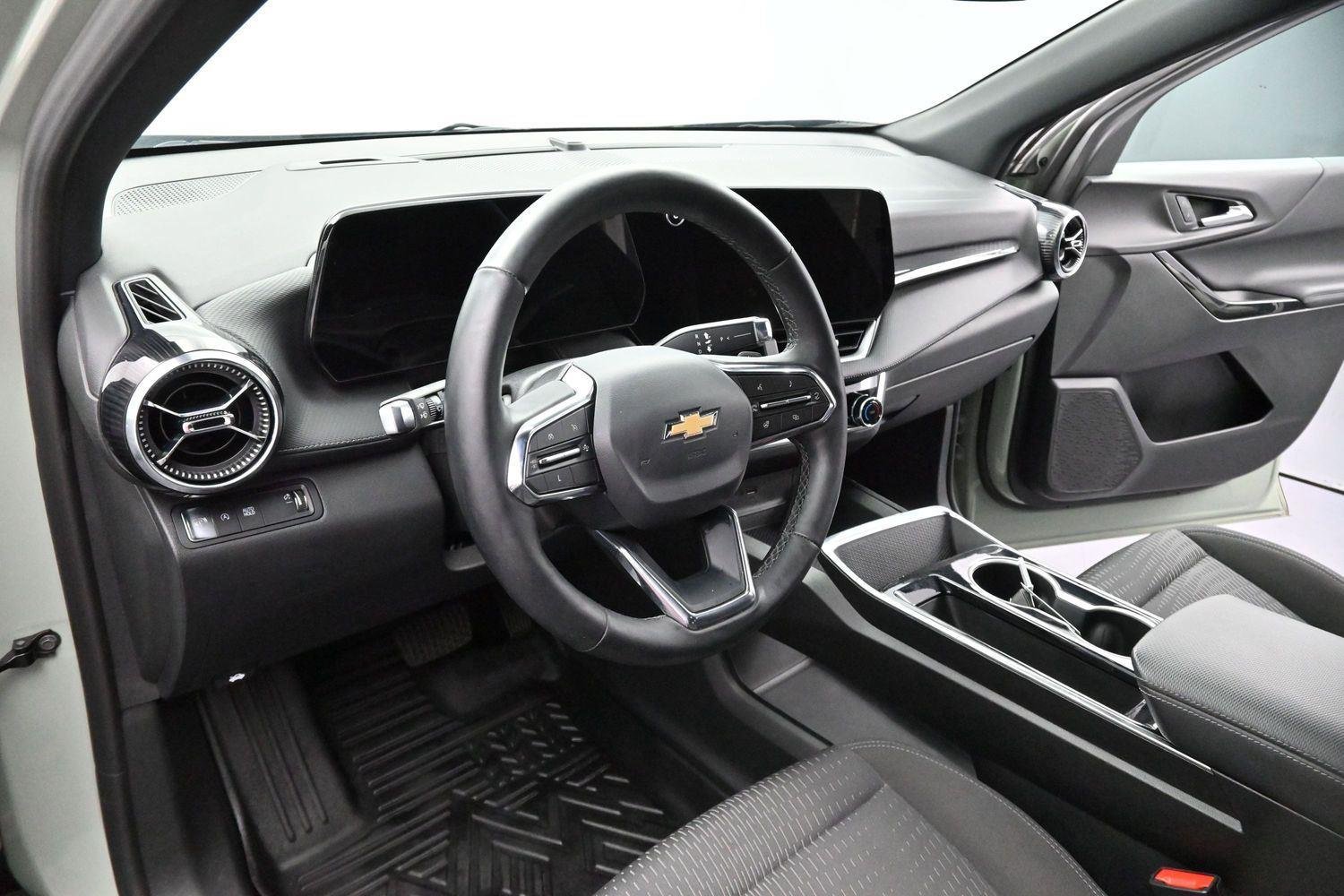 Used 2025 Cacti Green Chevrolet LT image 15