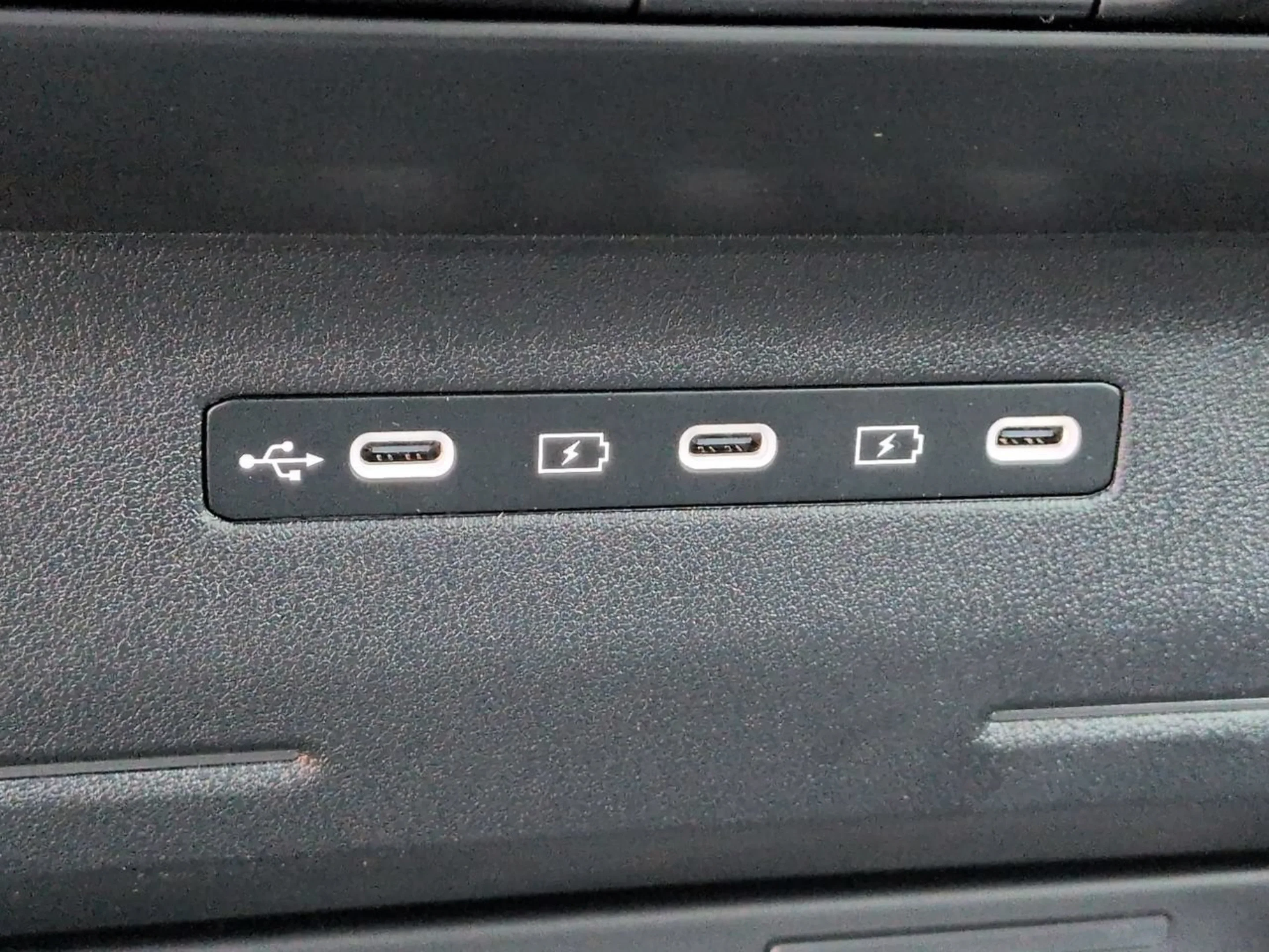 New 2027 Glacial White Pearl Kia X-Line SX image 22