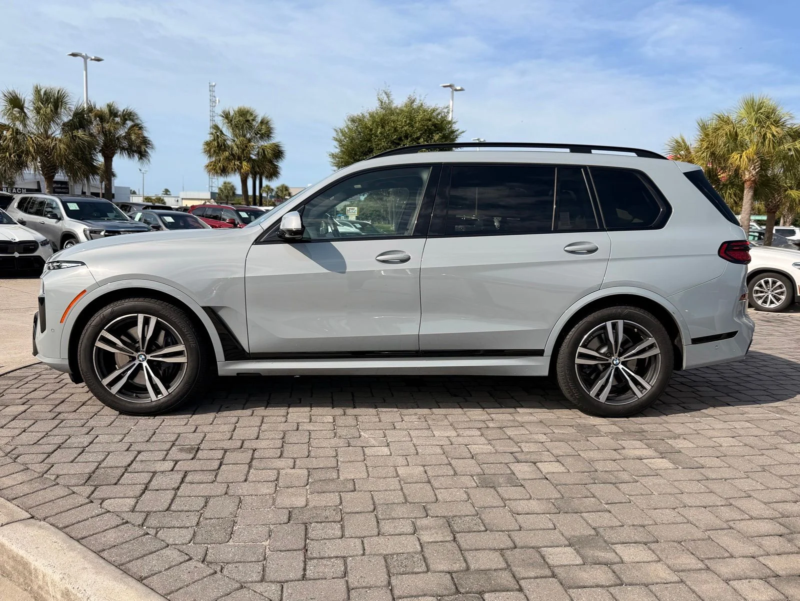 Used 2024 Gray Metallic BMW xDrive40i image 12
