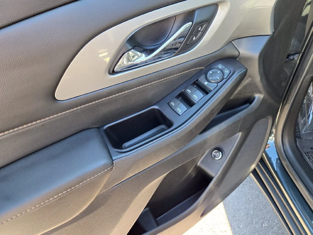 Used 2020 Gray Chevrolet LT image 12