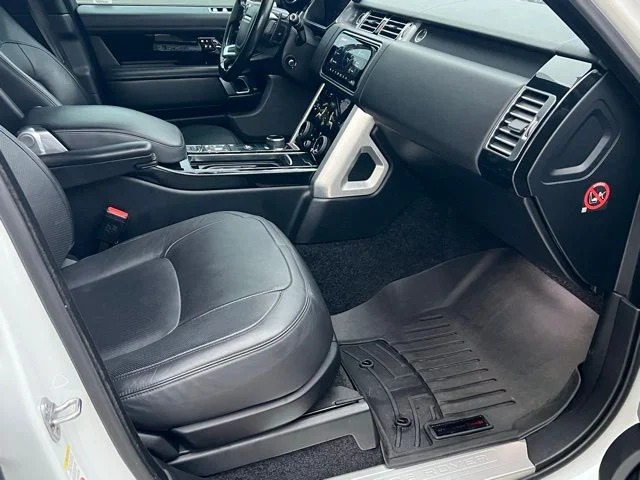 Used 2018 White Land Rover HSE image 31
