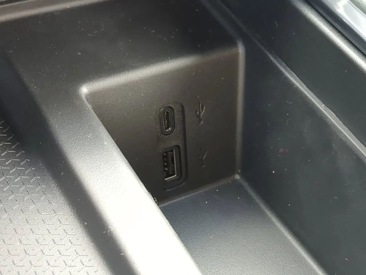 2026 GMC Acadia AT4 - Photo 21