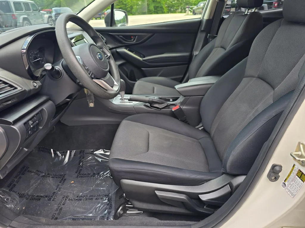 Used 2021 White Subaru Base image 4