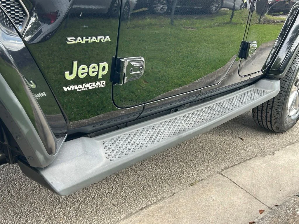 Certified Used 2018 Black Jeep Unlimited Sahara image 34
