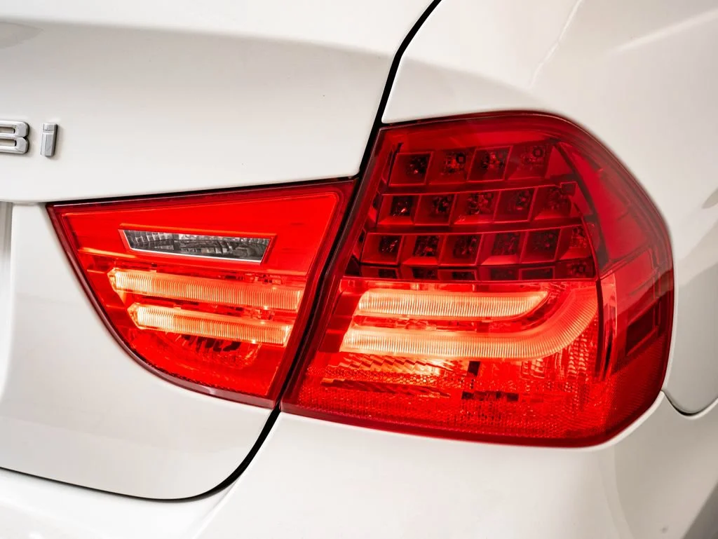 Used 2010 Alpine White BMW 328i image 9