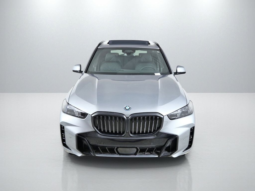Used 2026 Skyscraper Grey Metallic BMW xDrive50e image 17