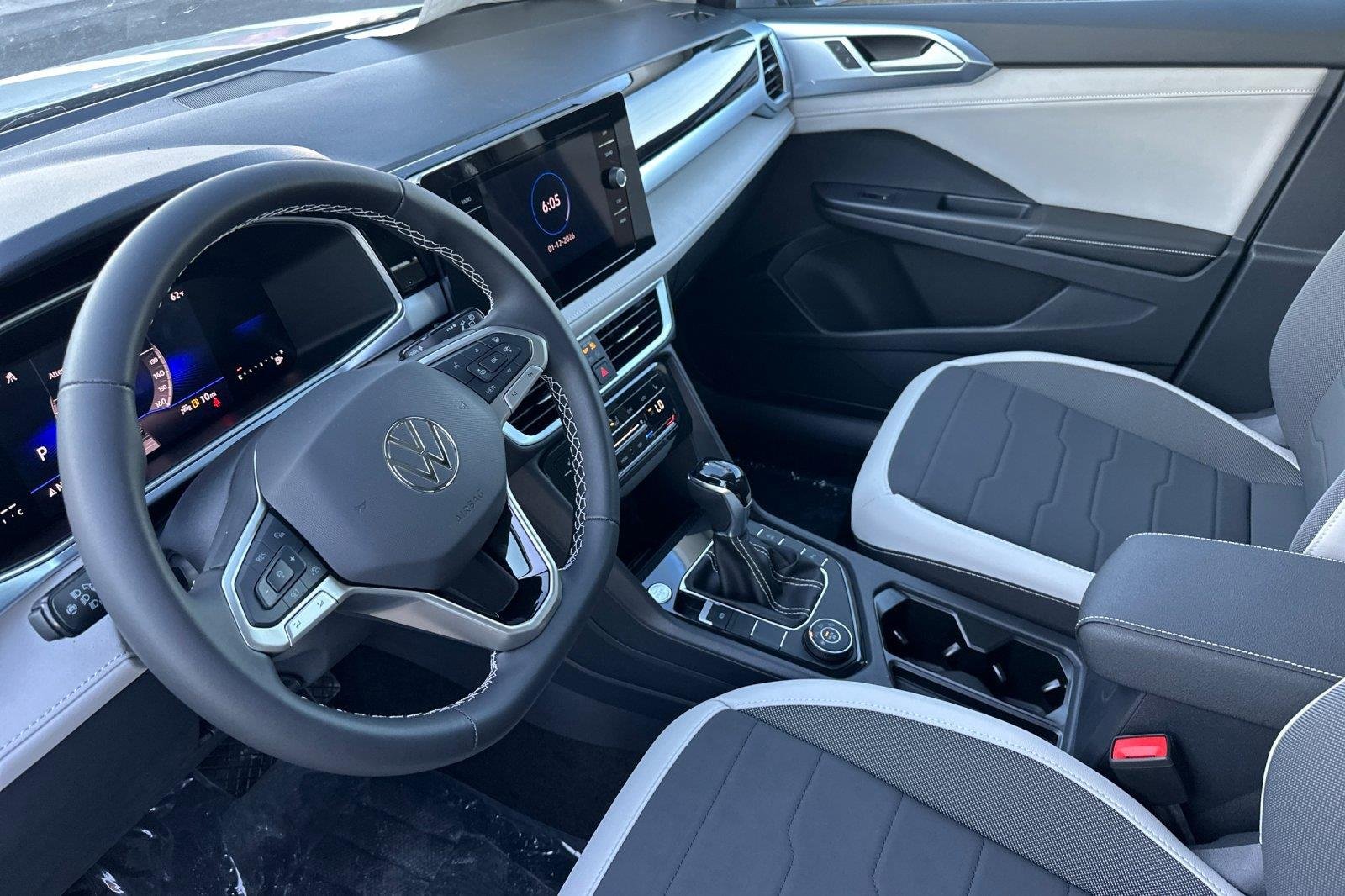 New 2026 Monument Gray Volkswagen SE image 10