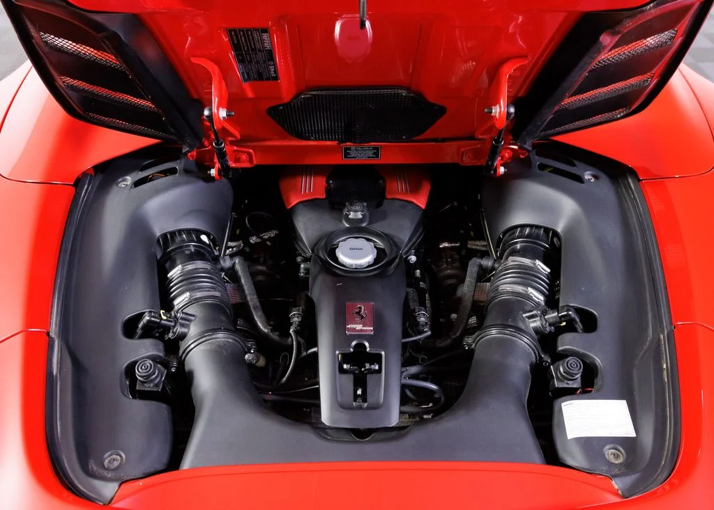 Used 2018 Red Ferrari Base image 34