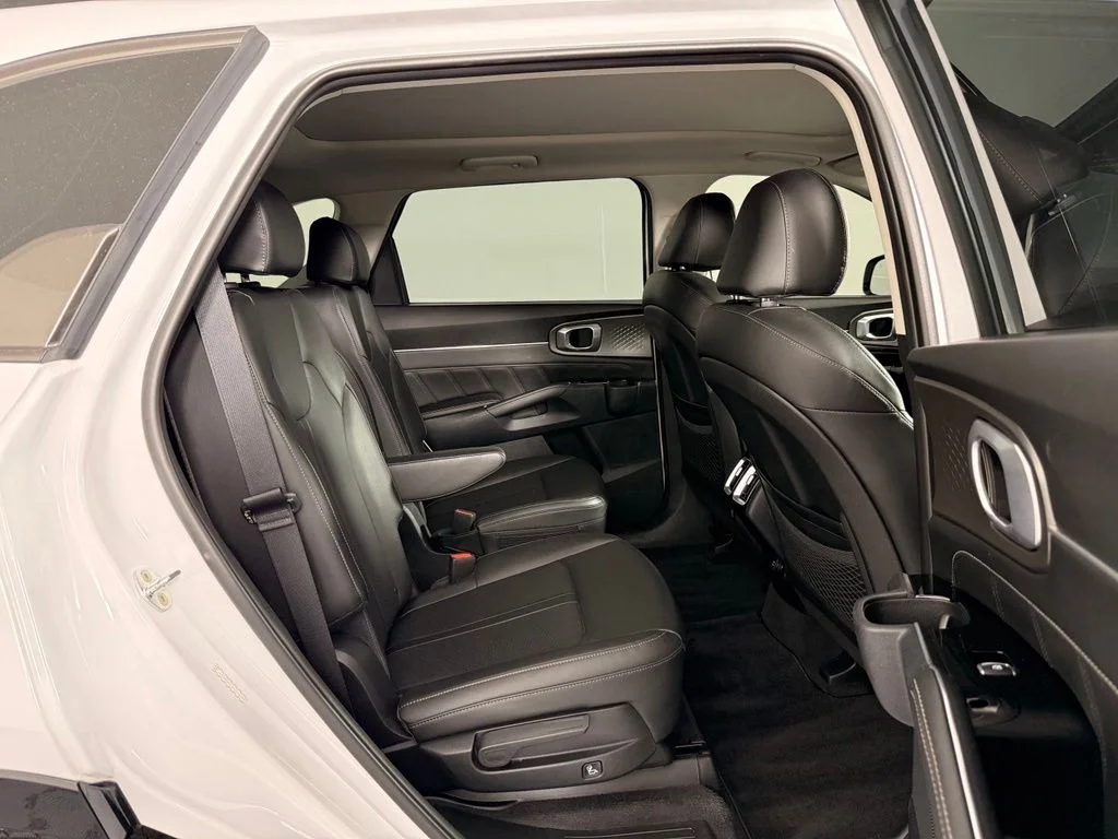 Used 2023 White Kia SX image 23