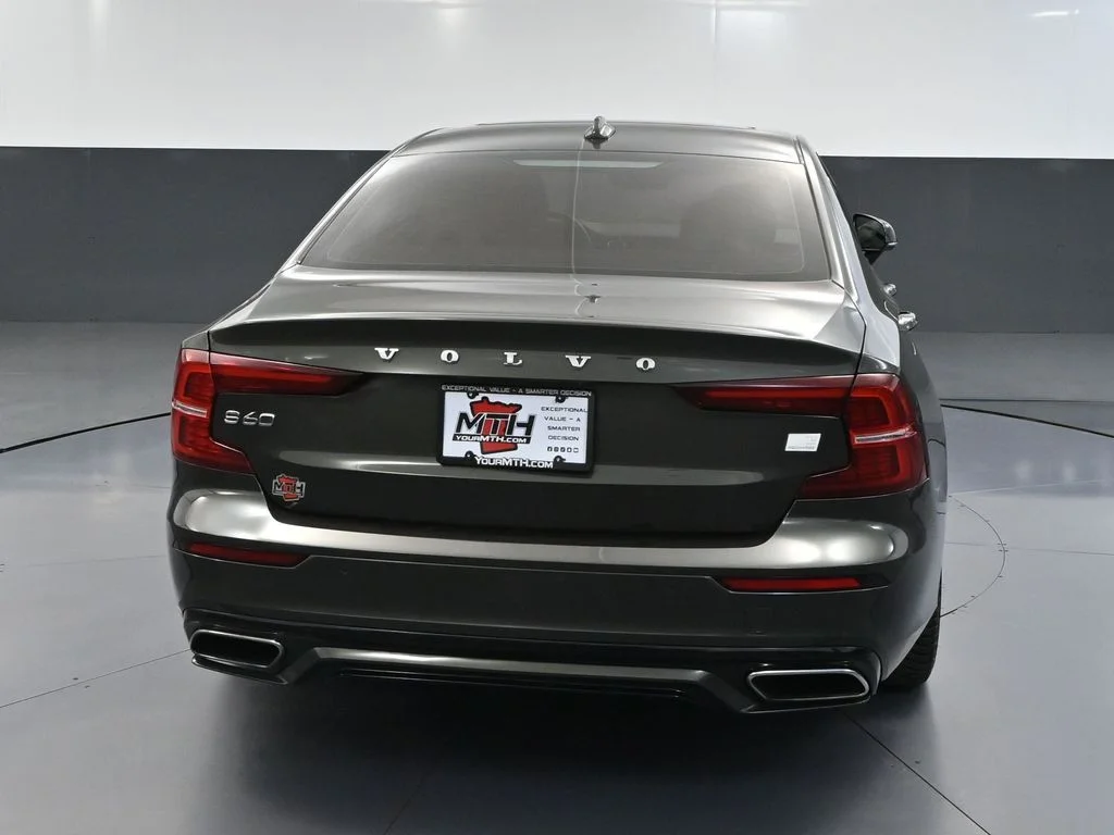 2022 Volvo S60 R-Design Expression - Photo 7