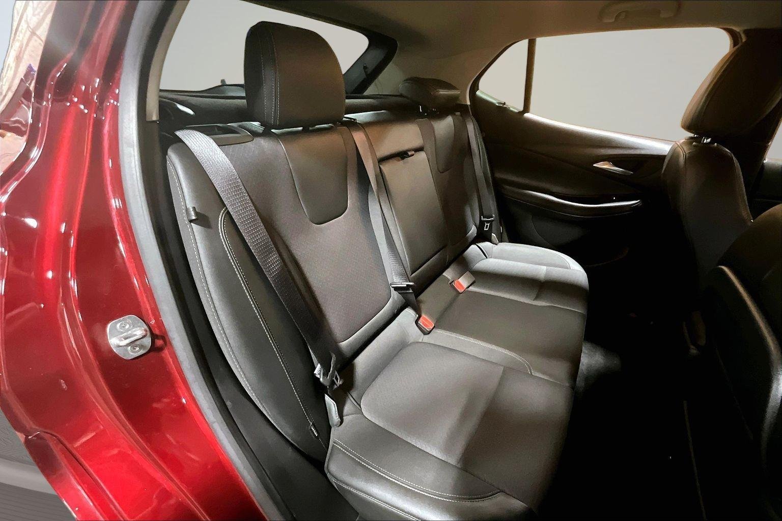 Used 2023 Cinnabar Metallic Buick Select image 27