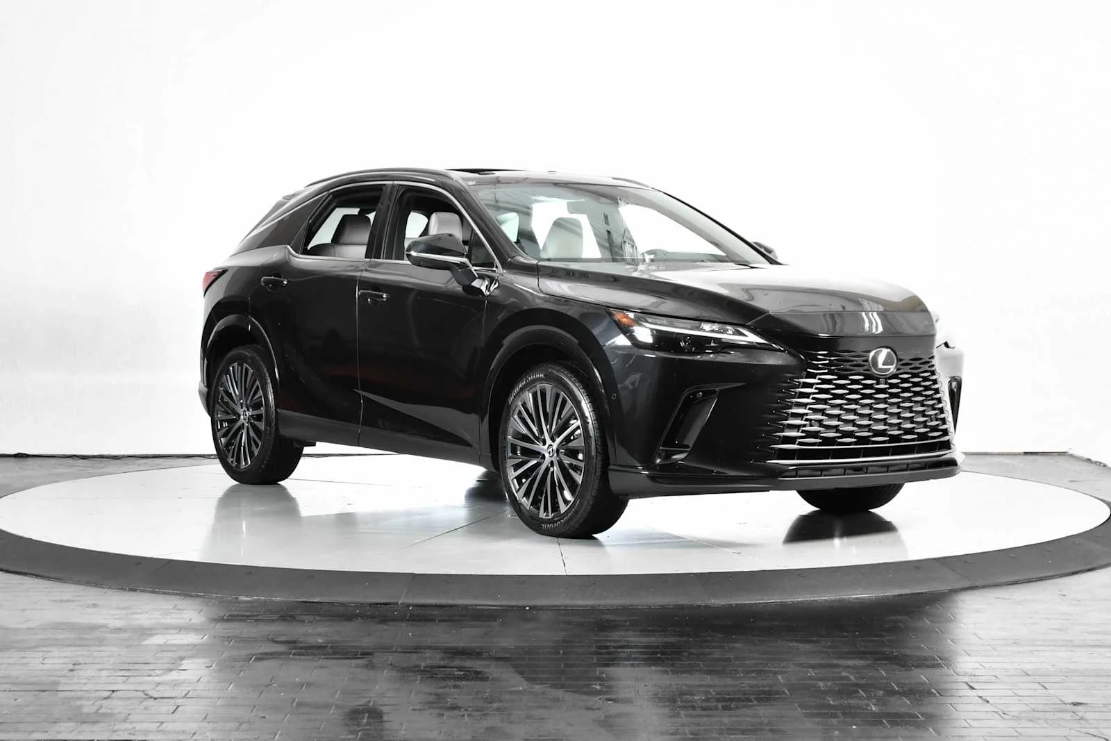 Certified Used 2024 CAVIAR Lexus Premium Plus image 9