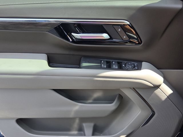 2026 Chevrolet Suburban LS - Photo 13