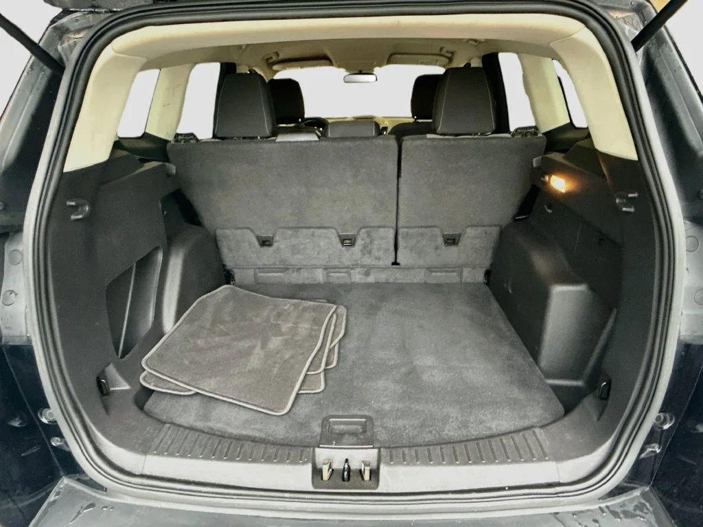 Used 2018 Black Ford SE image 28