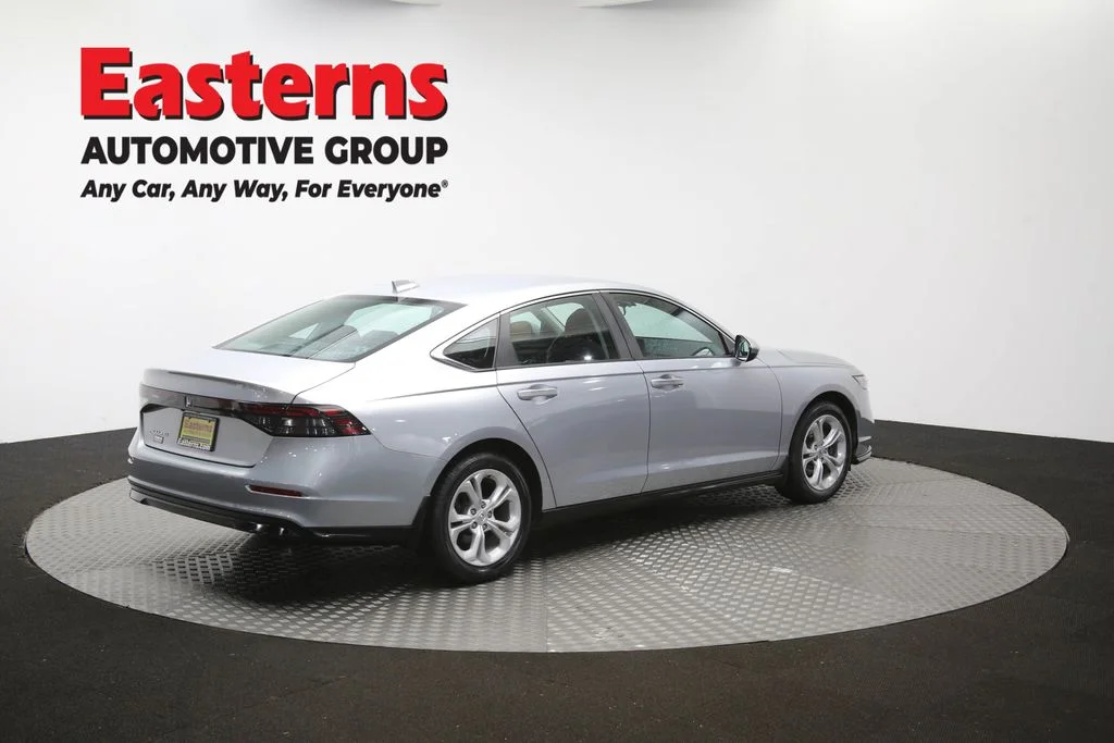 Used 2025 Silver Honda LX image 41