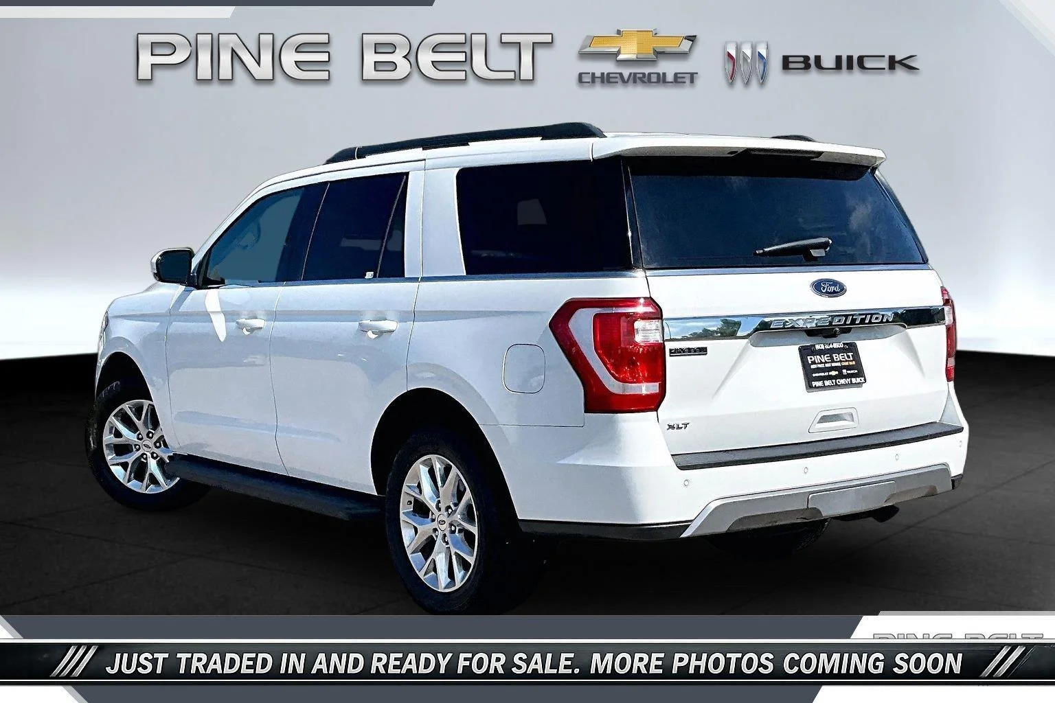 Used 2020 Star White Metallic Tri-Coat Ford XLT image 2