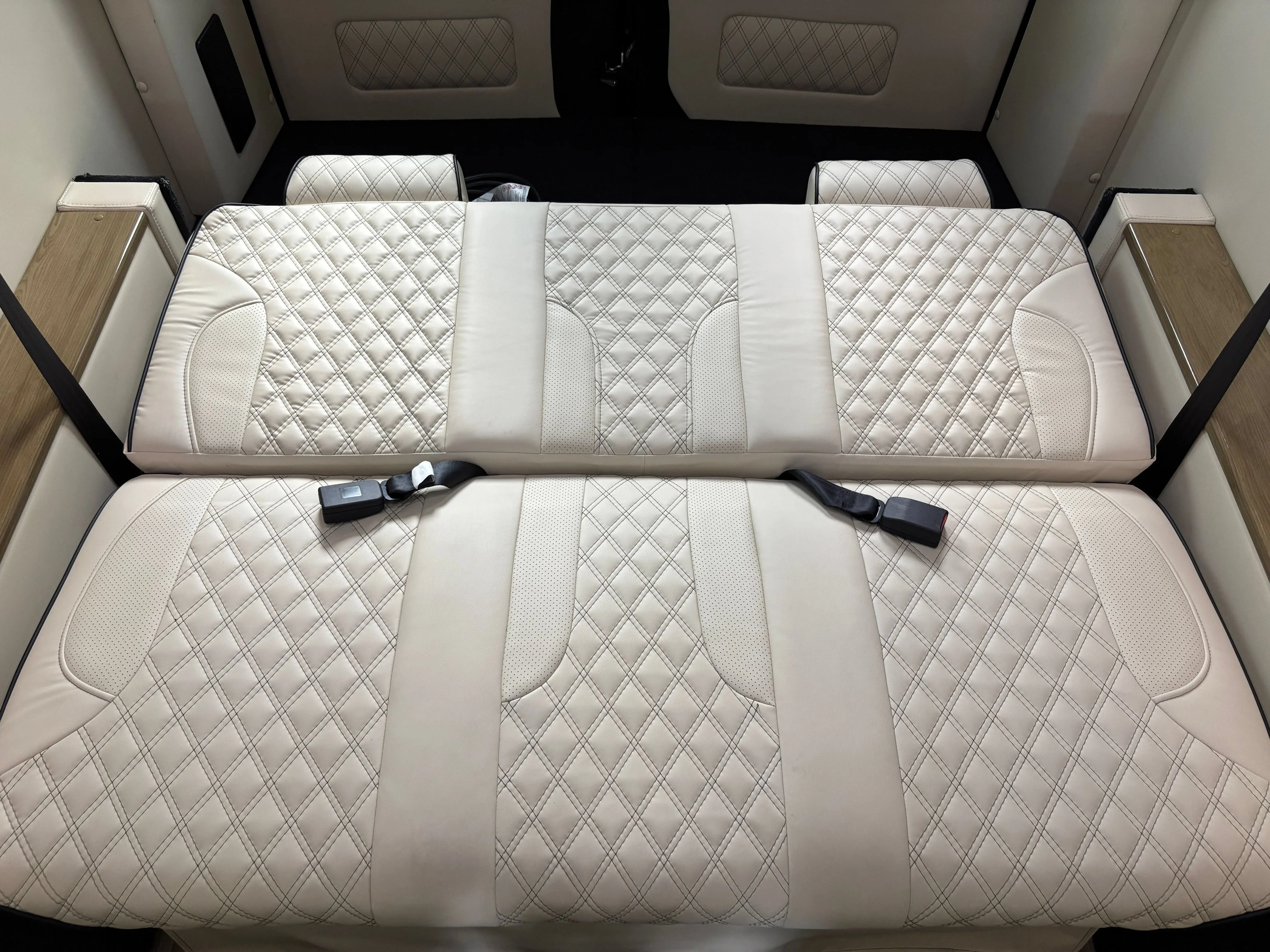 Used 2021  Mercedes-Benz  image 37
