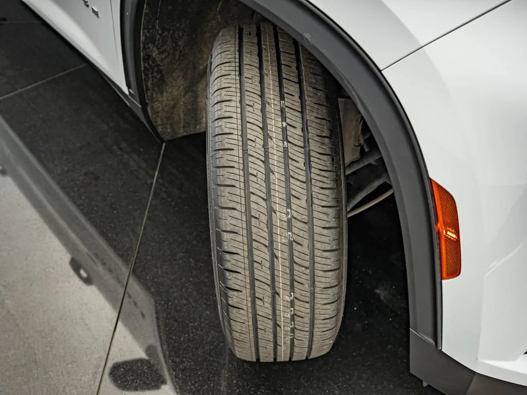 Used 2024 Summit White Chevrolet LS image 43