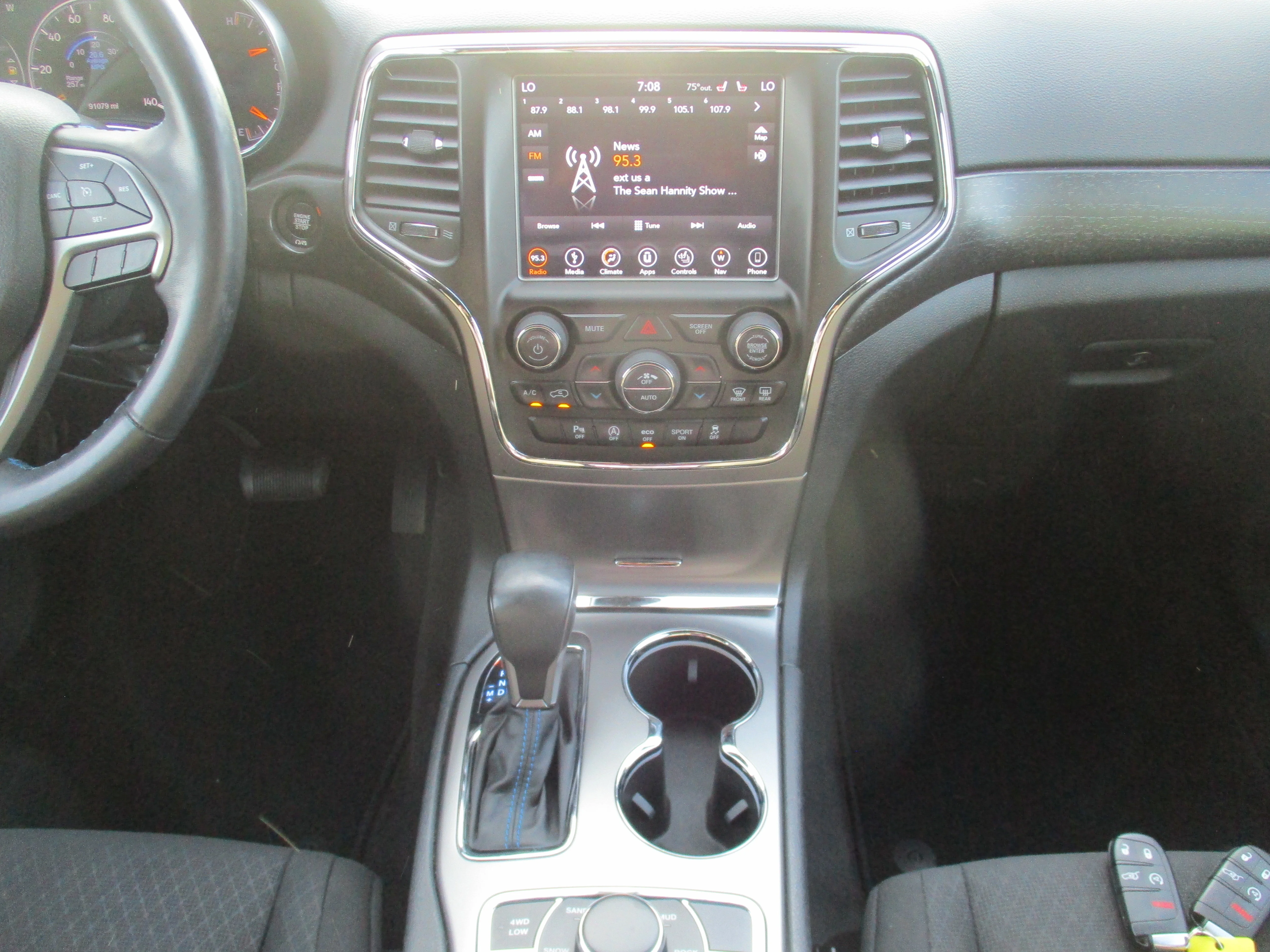 Used 2018 Bright White Clearcoat Jeep Upland image 13