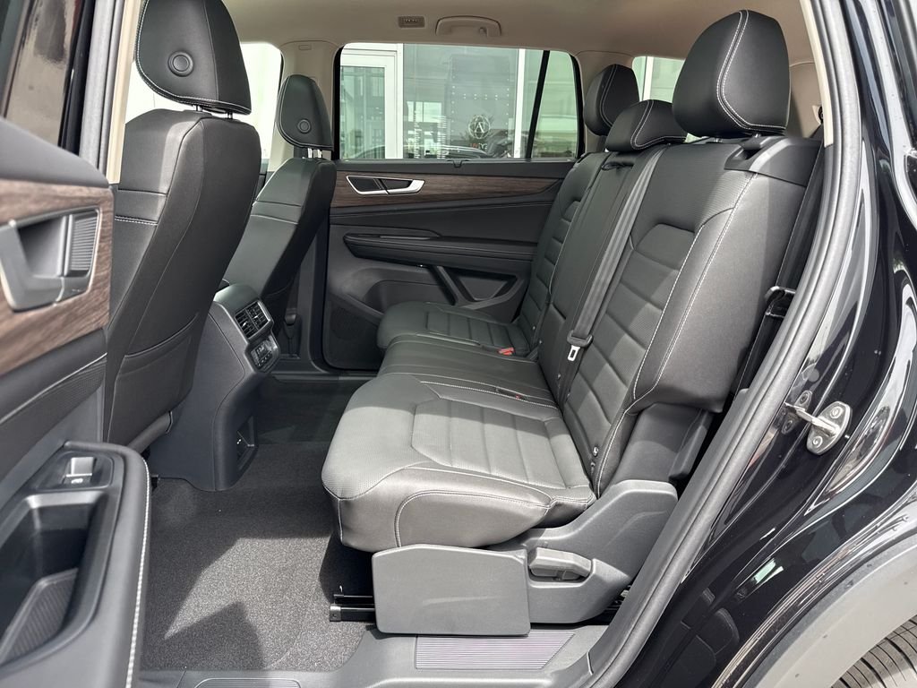 New 2026 Deep Black Pearl Volkswagen 2.0T SEL image 27