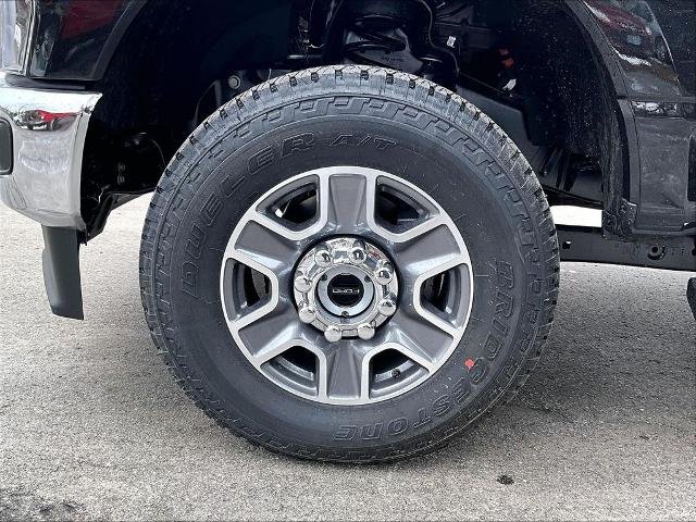 New 2026 Agate Black Metallic Ford Lariat image 25