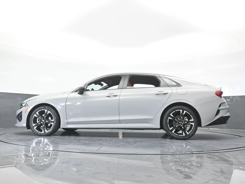 Used 2024 Wolf Gray Kia GT-Line image 61