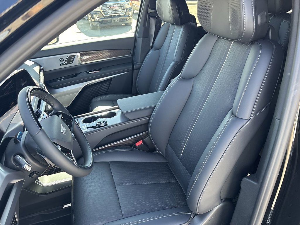 2027 Cadillac VISTIQ Sport - Photo 22