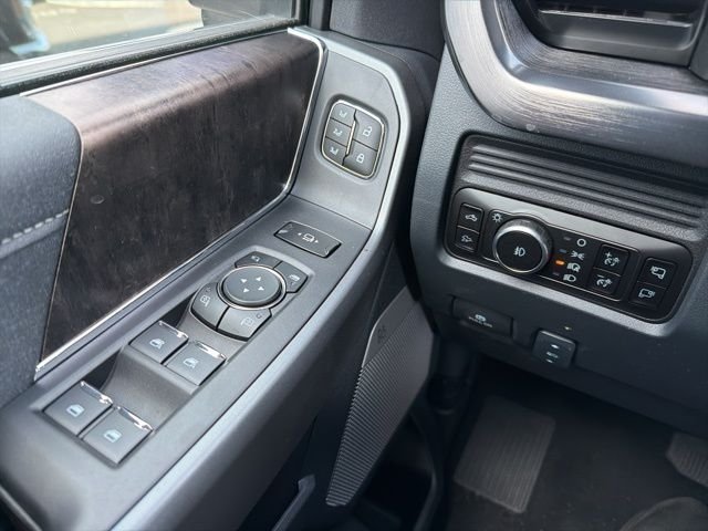 New 2026 Agate Black Metallic Ford F-350® Lariat® image 28