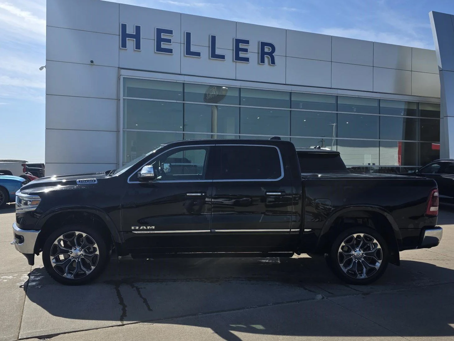 Used 2022 Diamond Black Crystal Pearlcoat Ram Limited image 3