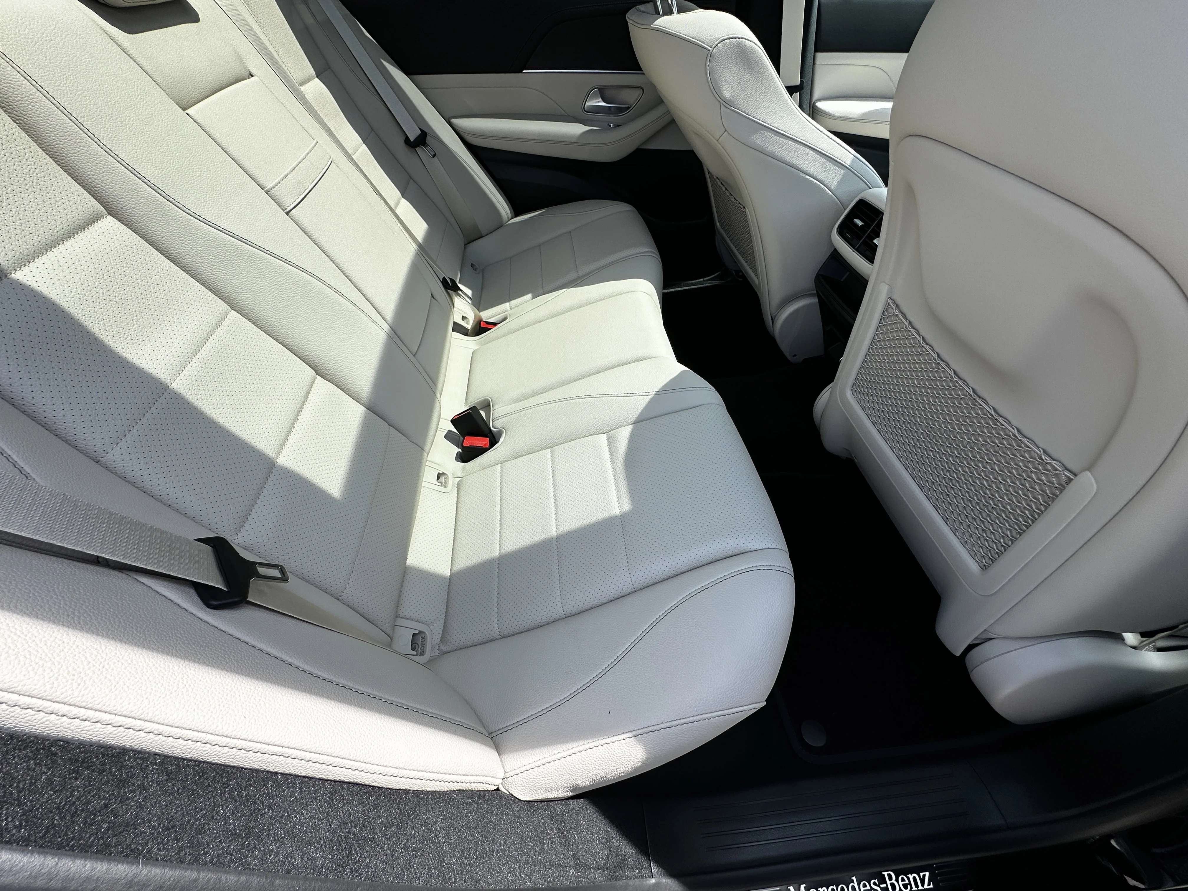 New 2026 Black Mercedes-Benz GLE 450 image 18