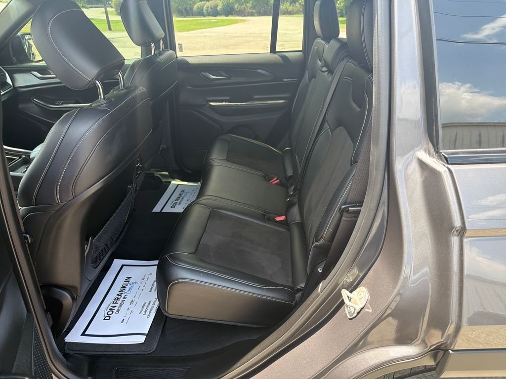 Used 2023 Gray Jeep Altitude X image 13