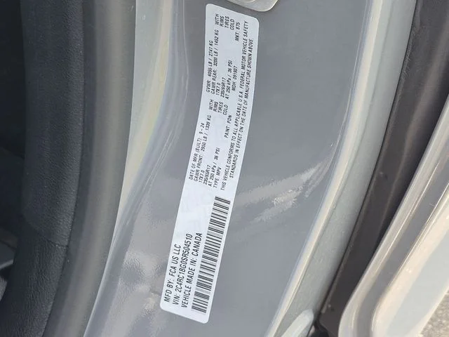 Used 2025 White Chrysler Select image 38