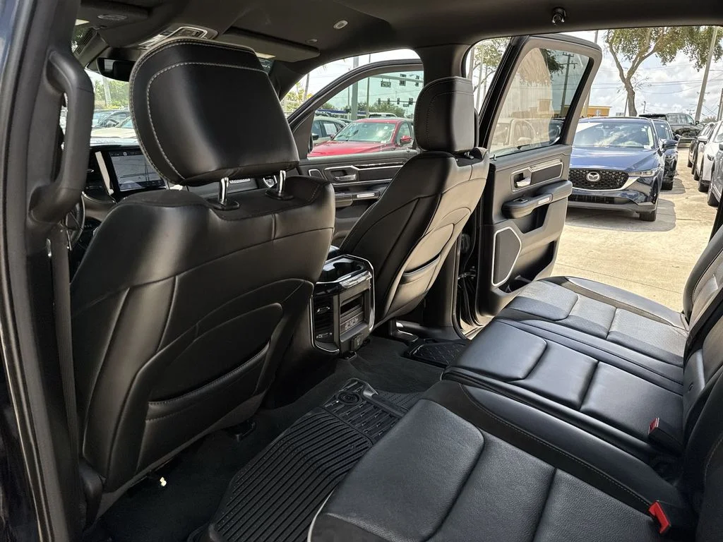 Used 2022 Diamond Black Ram Laramie image 34