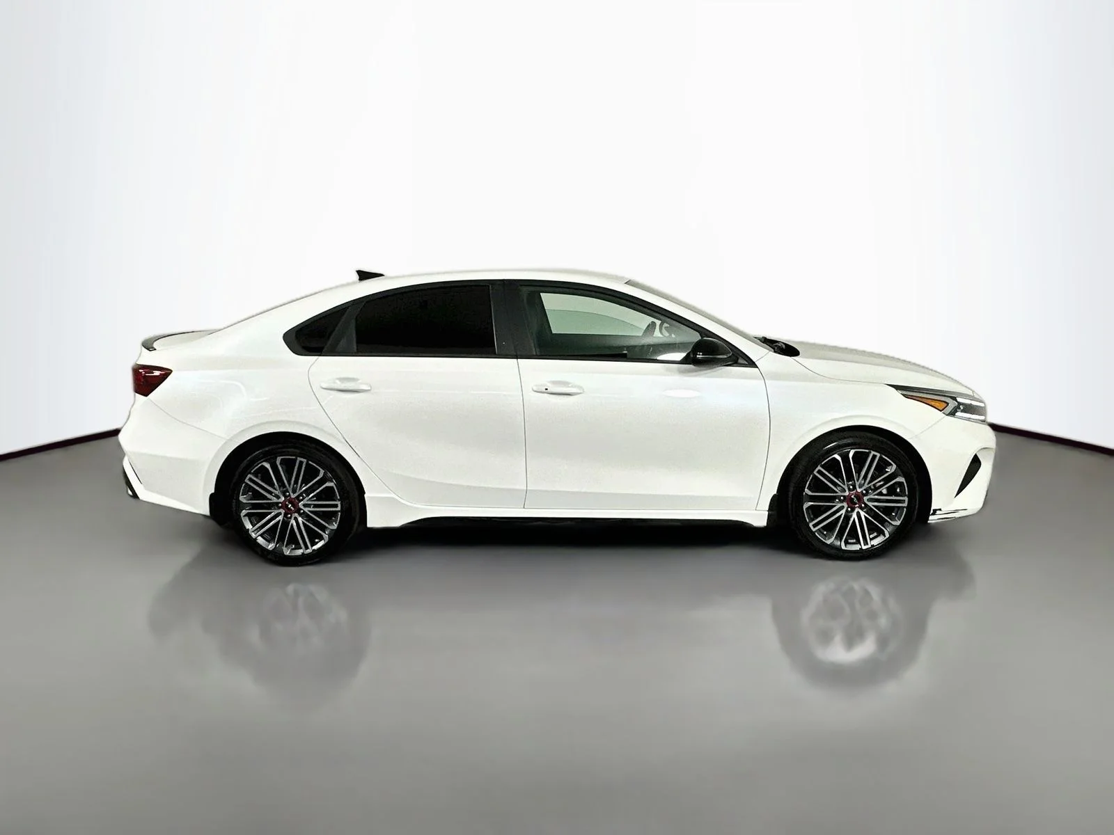 Used 2022 Snow White Pearl Kia GT image 8