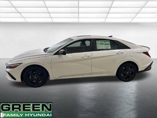 New 2026 White Hyundai SEL Sport image 2