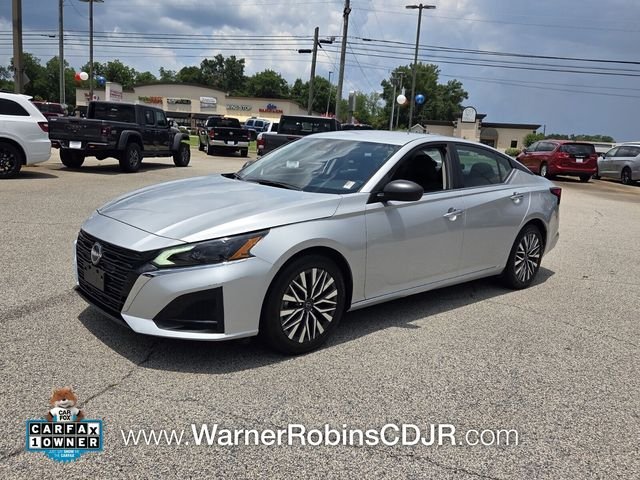 Used 2024 Silver Nissan 2.5 SV image 3