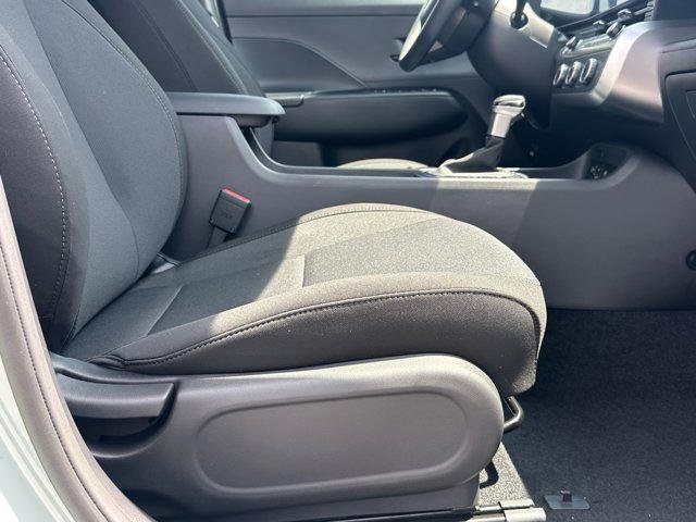 2026 Hyundai Kona SE - Photo 13
