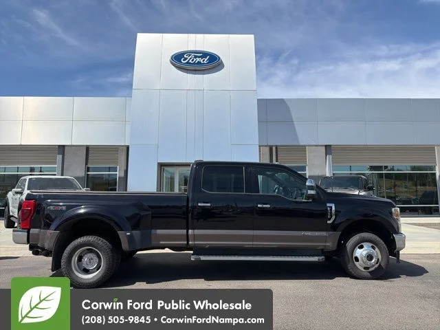 Used 2022 Black Ford Lariat image 4