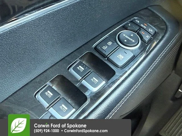 Used 2016 Platinum Graphite Kia EX image 23