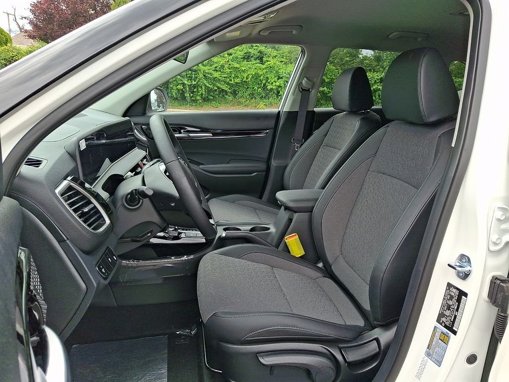 New 2026 Snow White Pearl Kia S image 6