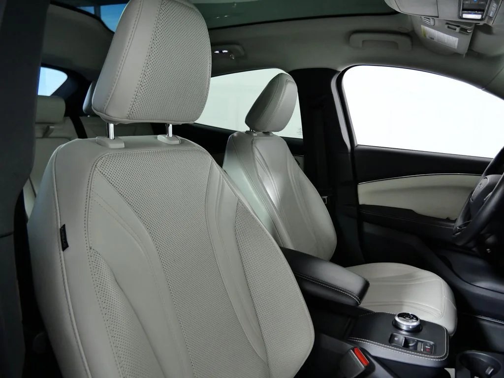 Used 2022 White Ford Premium image 12