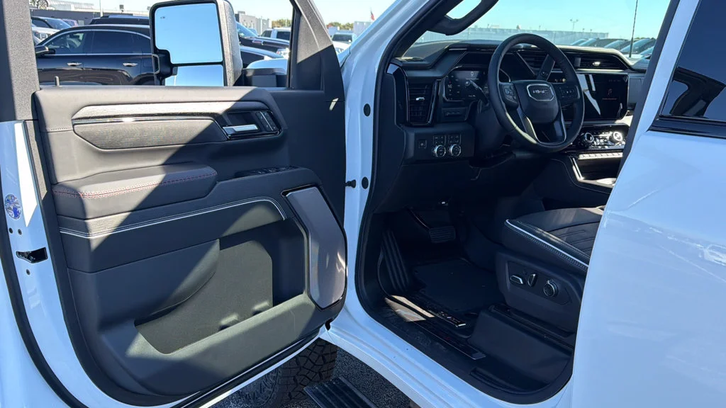 2026 GMC Sierra 2500HD AT4X - Photo 9